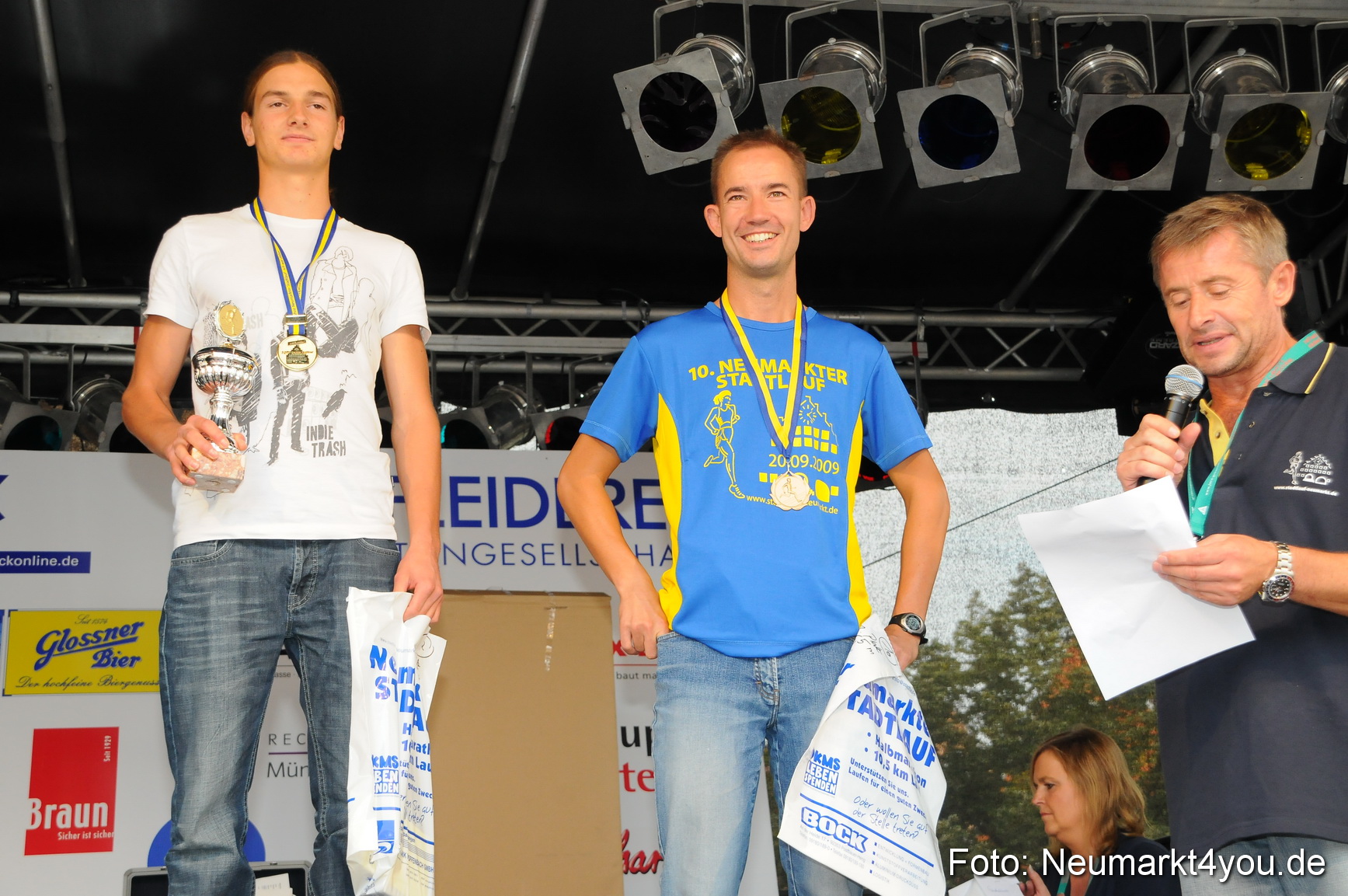 0008 Stadtlauf Neumarkt Siegerehrung 200909